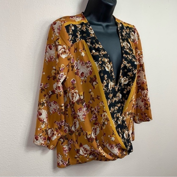 Petite Small Zac And Rachel Mustard Yellow Floral Draped Flowy Blouse 4 6 - Picture 4 of 9